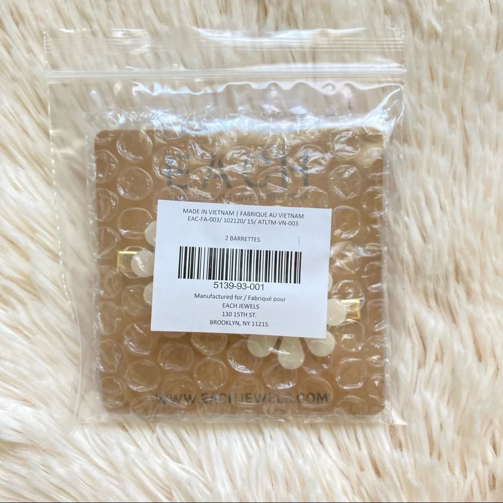 EACH Jewels Mother of Pearl Daisy Flower Barrette Set NWT